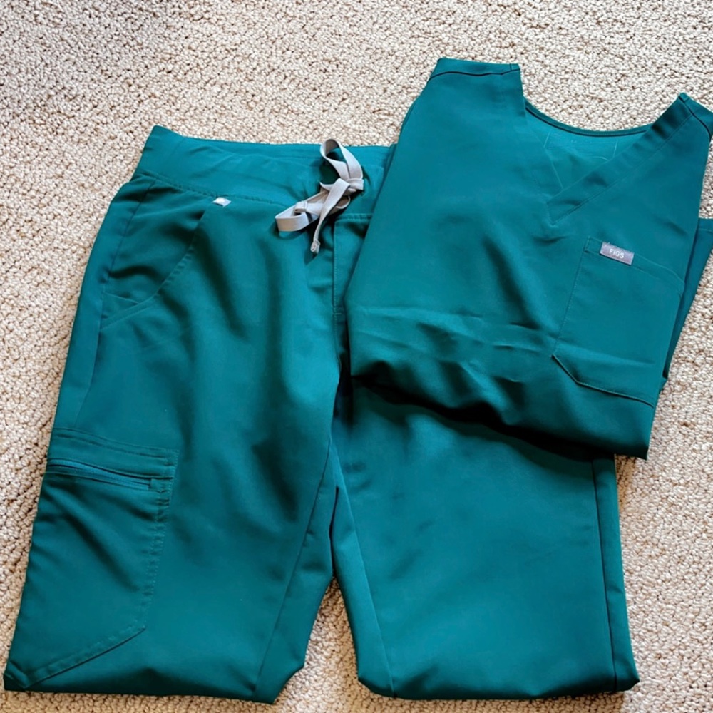 Figs hunter green Scrub Set